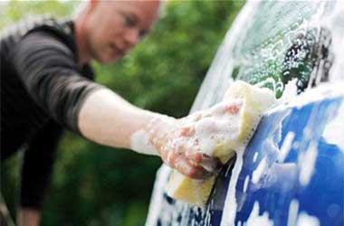 Hindari Cuci Mobil Pakai Air Kualitas Buruk