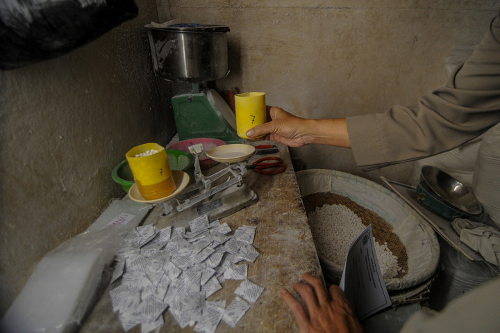 Polisi Temukan Sejuta Pil Obat Keras di Sebuah Rumah di Bandung