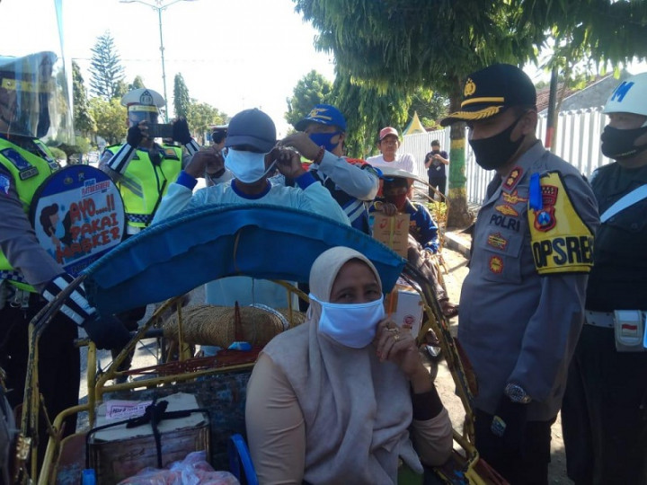 Pengguna Jalan di Sumenep Terjaring Razia Masker