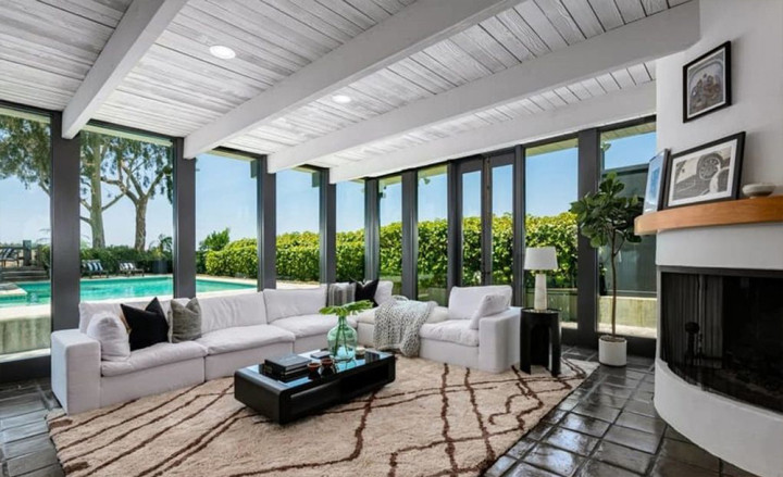 Bintang Transformers Jual Rumah Rp32 Miliar