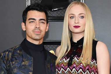 Joe Jonas dan Sophie Turner Resmi jadi Orang Tua