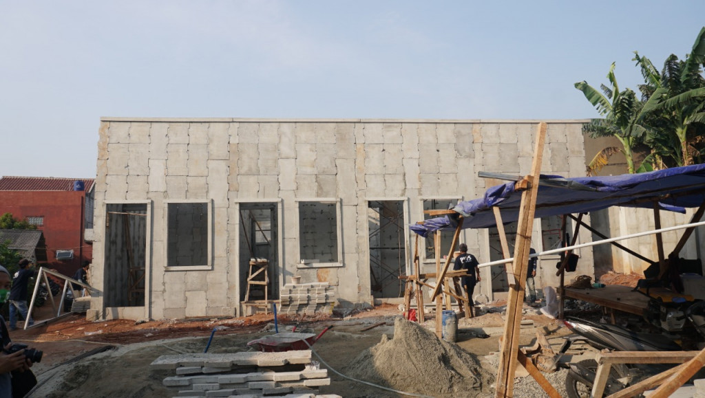 Bangun rumah dengan sistem Prima Wall System (PWS) lebih singkat. Foto: Kementerian PUPR