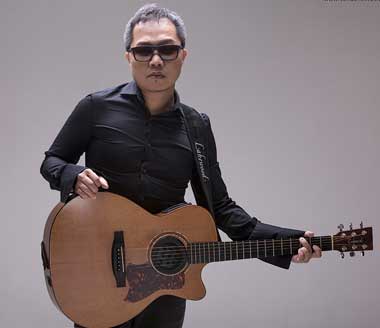 Sandhy Sondoro jadi Finalis Festival Menyanyi Internasional di Yalta