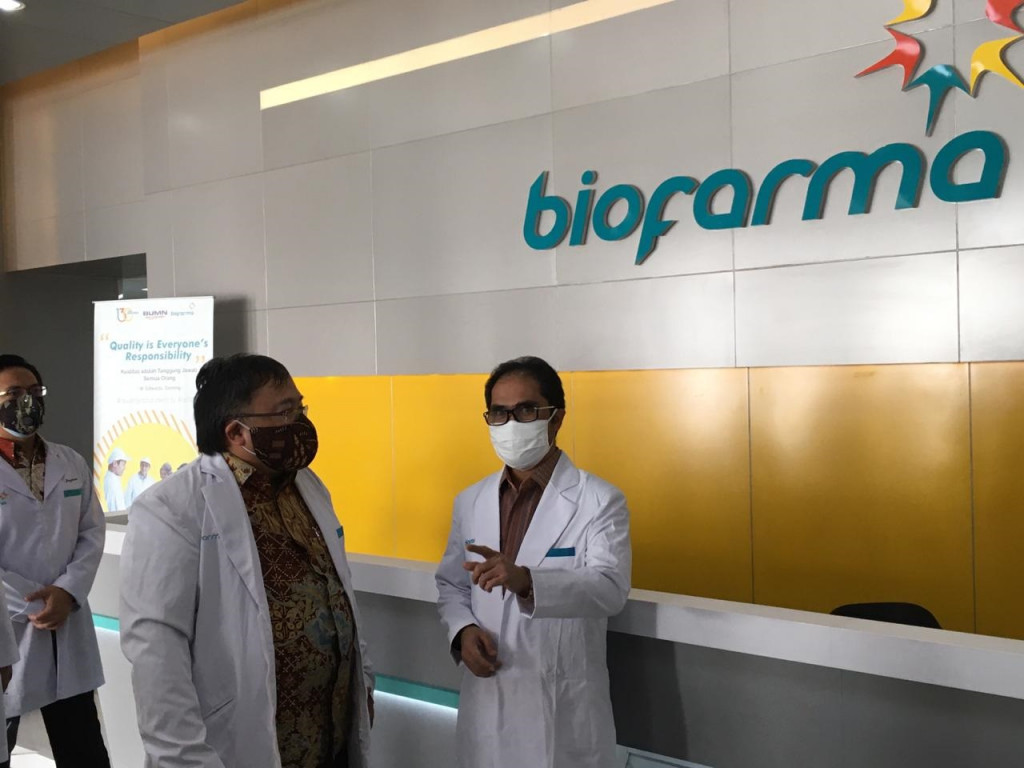 Menristek/Kepala BRIN Bambang Brodjonegoro bersama Dirut Bio Farma Honesti Basyir foto: Medcom.id/Muhammad Syahrul Ramadhan