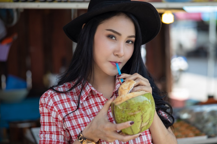 Kurangi Risiko Hipertensi dengan Air Kelapa