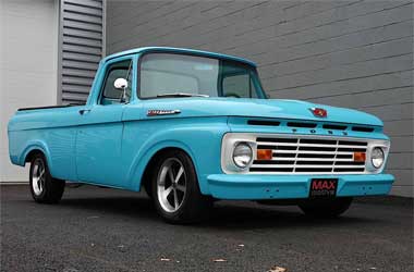 Ford F-100 Klasik Tampil Klimis