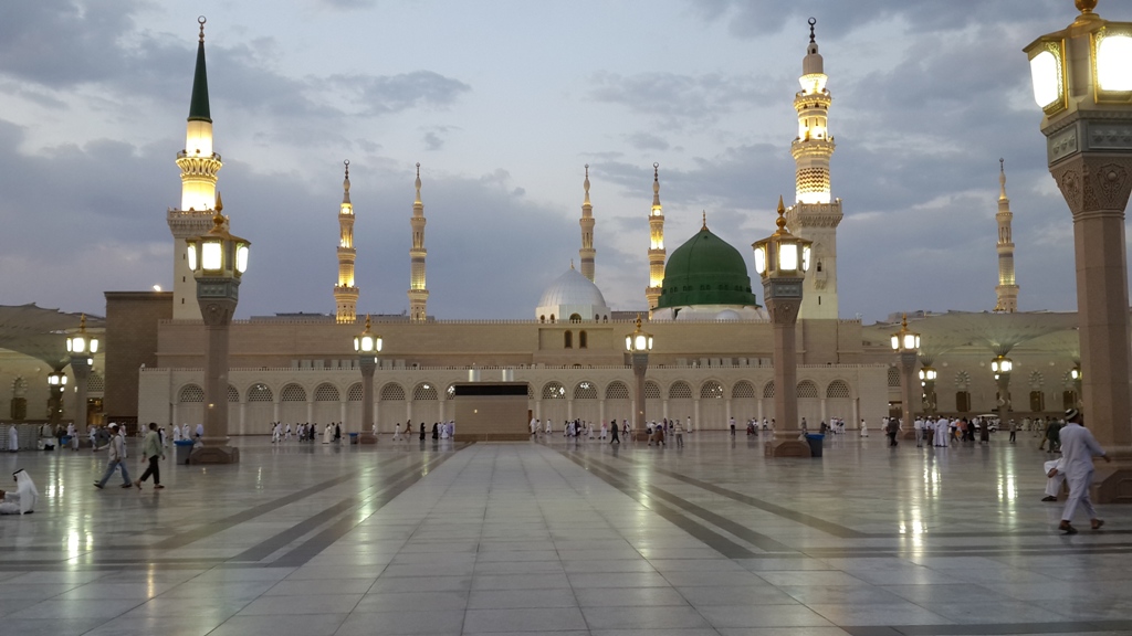 Kisah di  Balik Marmer Masjidil Haram dan Masjid  Nabawi  