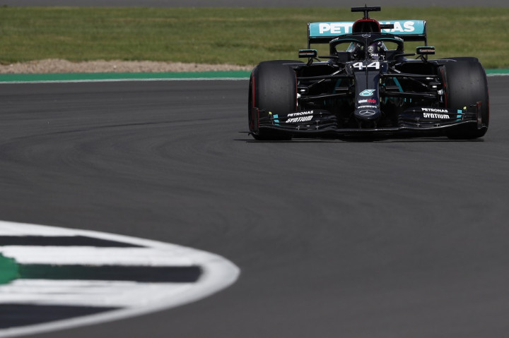 Nyaris Kecelakaan, Hamilton Rebut Start Terdepan F1GP Inggris