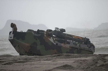 Delapan Prajurit AS Dikhawatirkan Tewas dalam Kecelakaan Laut