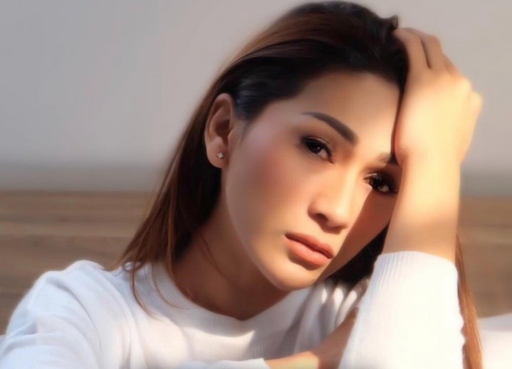 Tata Janeeta Ratapi Asmara Penuh Kecurangan di Lagu Cinta Sebodoh Ini