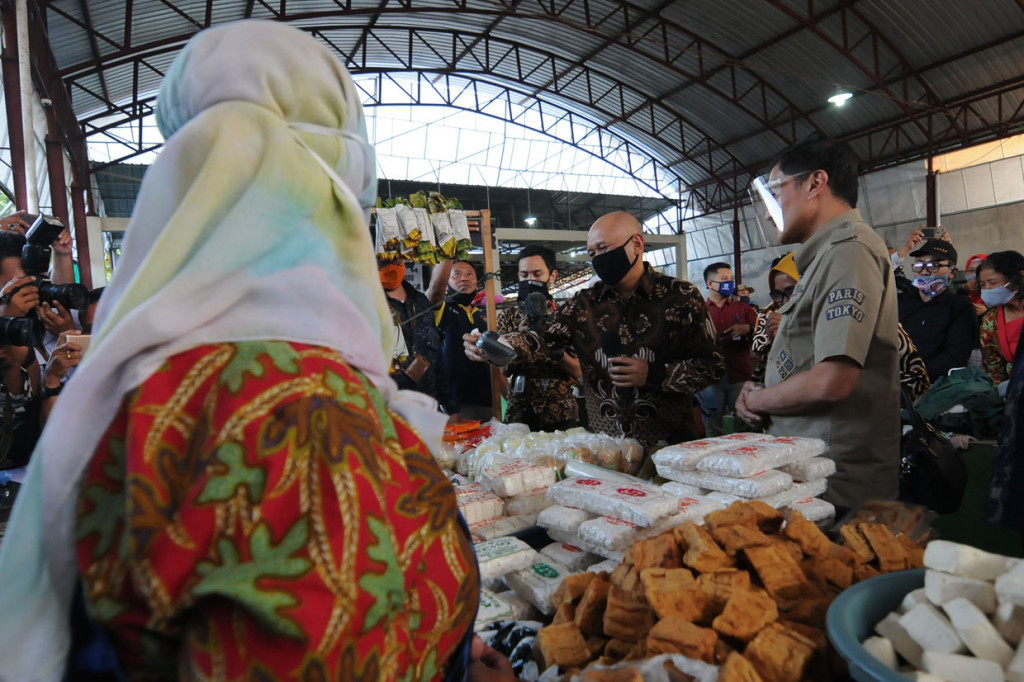 Menteri Koperasi dan UKM Kunjungi Pasar Blauran Salatiga