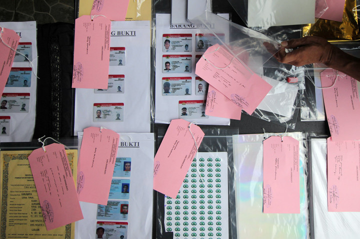 Polres Pelabuhan Tanjung Perak Ringkus Tersangka Pemalsuan Dokumen