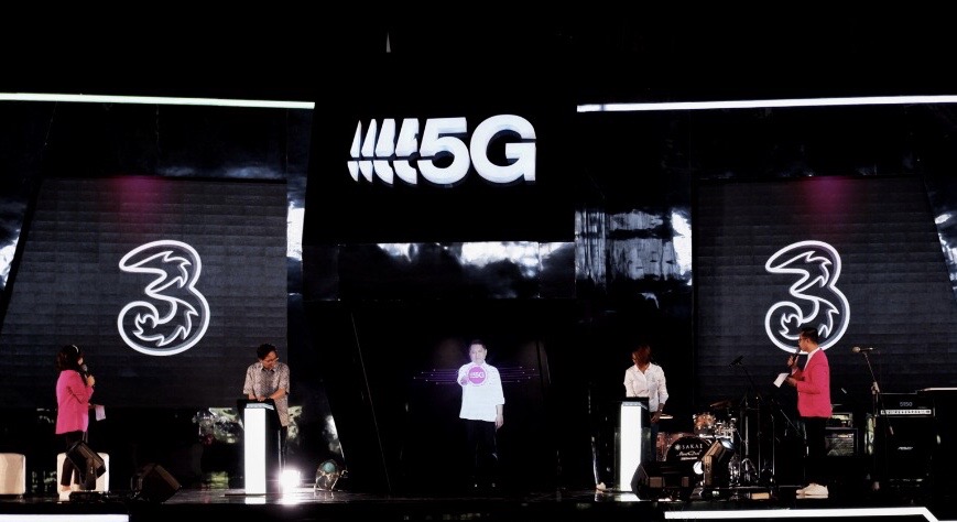 Uji coba 5G 3 Indonesia di Surabaya