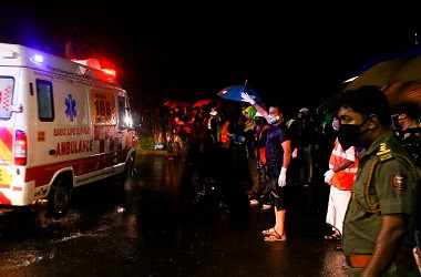 Dua Penumpang Pesawat Terbelah di India Positif Covid-19