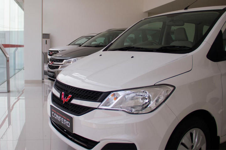 Wuling Arista Jagokan Low MPV dan MPV di Kota Satelit