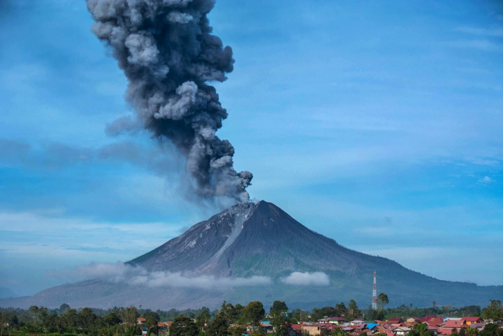 Gunung Sinabung Erupsi Lagi