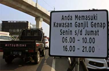 Mobil Luar Kota Dominasi Pelanggaran Ganjil-Genap Hari Pertama