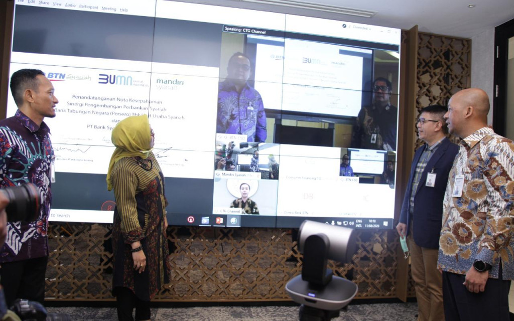 BTN Syariah dan Mandiri Syariah menjalin sinergi dalam rangka memacu bisnis. FOTO: Mandiri Syariah