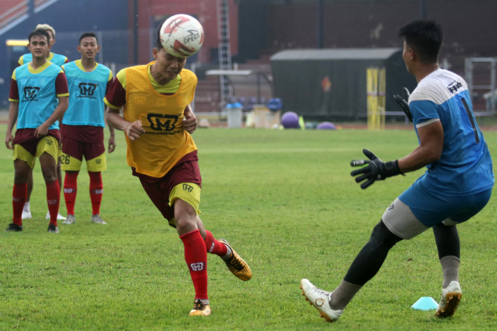 Persik Kediri latihan sepak bola