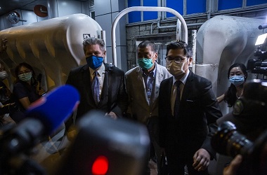 Taipan Pro-Demokrasi Hong Kong Dibebaskan