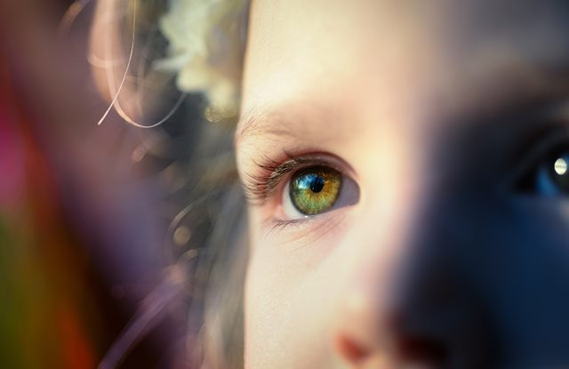 Berikut ini adalah tanda anak memiliki mata juling atau starbismus. (Foto: Ilustrasi. Dok. Pexels.com)