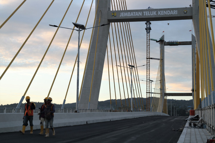 Pembangunan Jembatan Teluk Kendari Capai 97 Persen