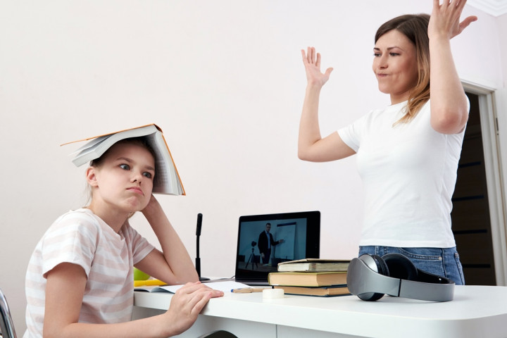 Stres saat Anak Sekolah dari Rumah? Begini Cara Mengaturnya