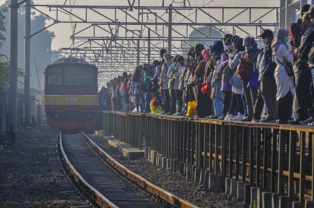 Alasan Penumpang KRL Tak Setertib Penumpang MRT