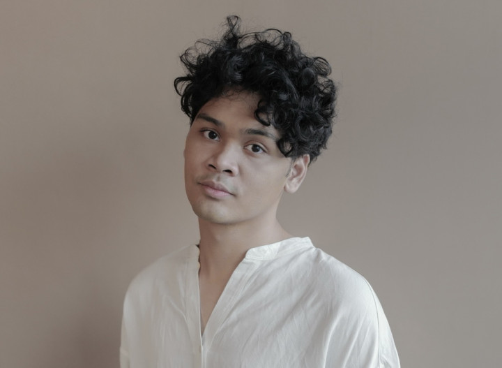 Surat Cinta Mikha Angelo untuk Ibunda di Lagu Middle Ground