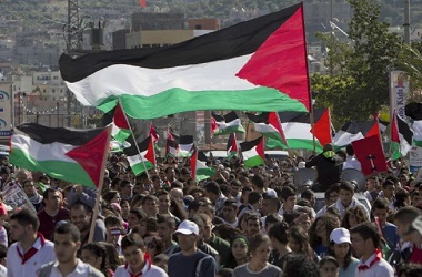 Ribuan Warga Palestina Protes Normalisasi UEA-Israel