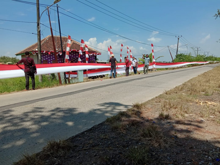 Merah Putih Sepanjang 162 Meter Dibentangkan di Tangerang