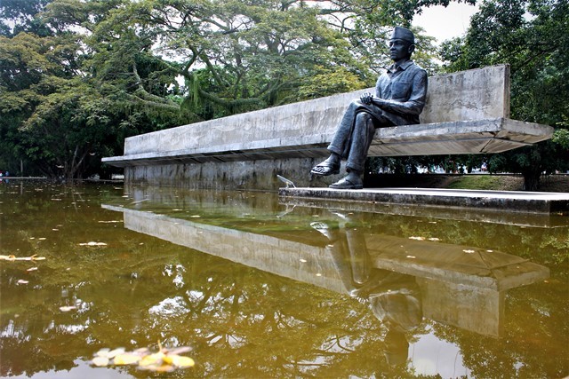 Kisah Soekarno dan Hobinya Menonton Film