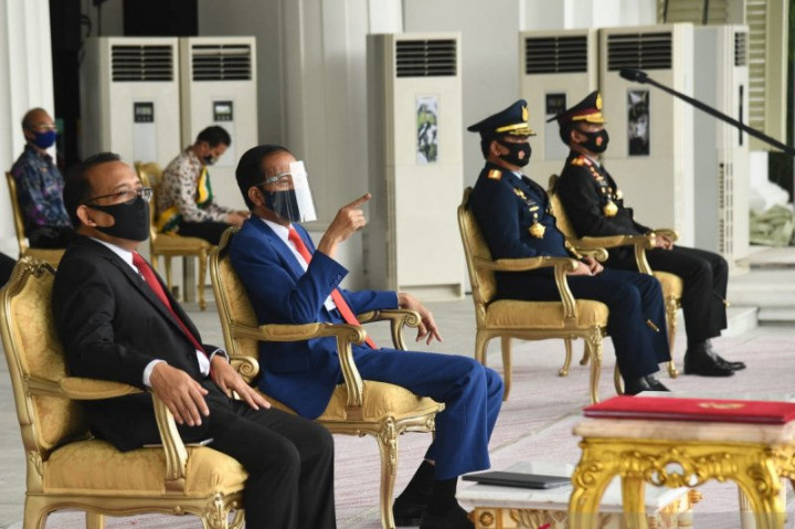 Presiden Jokowi Pimpin Apel Kehormatan dan Renungan Suci