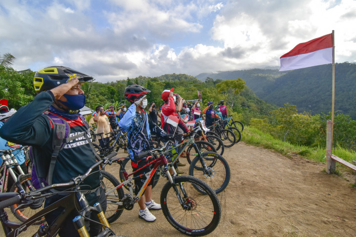 Suasana Peringatan HUT ke-75 RI di Sejumlah Daerah