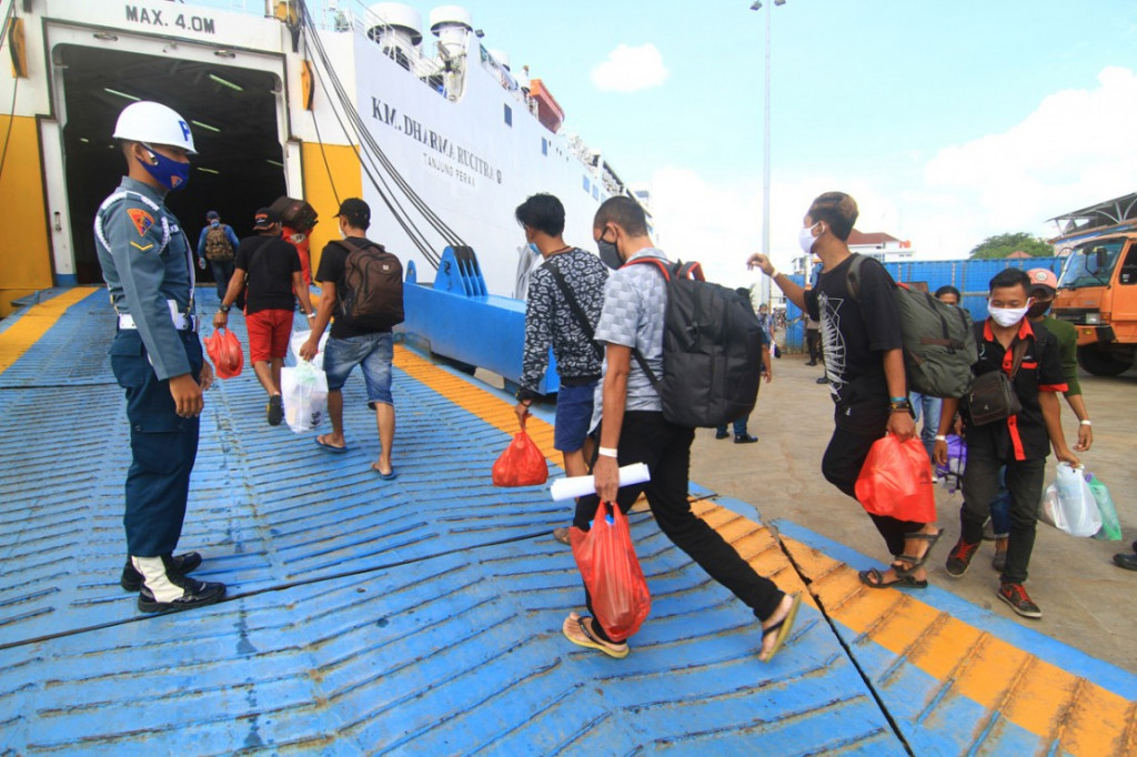 BUMN dan BP2MI Teken MoU Perlindungan Pekerja Migran Indonesia - Medcom.id