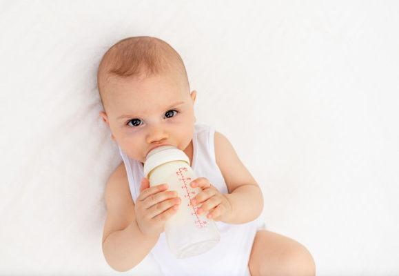 Kenali Arti dari Warna ASI yang Berbeda-beda