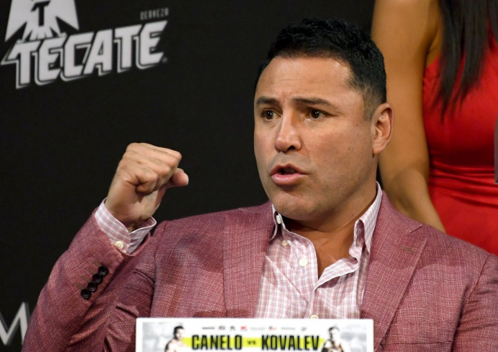 Oscar De La Hoya Konfirmasi Siap Kembali Naik Ring