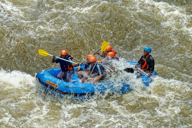 Kemenparekraf Dorong Penerapan Protokol Kesehatan untuk Wisata Arung Jeram