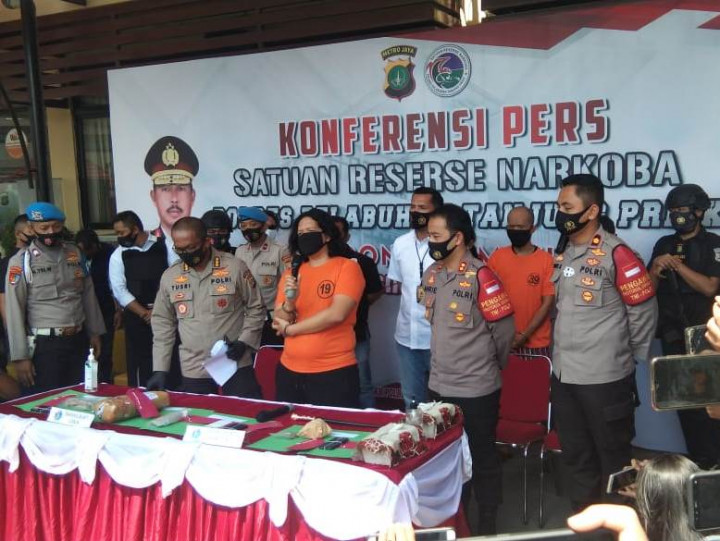 <i>Ngeganja</i>, Drumer J-Rocks Minta Maaf