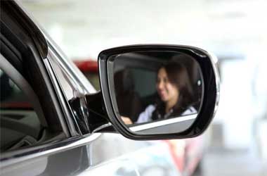 Mengatur Kaca Spion dengan Benar Memperkecil Blind Spot
