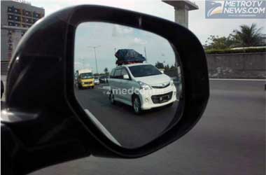 Pahami 5 Fungsi Kaca Spion Mobil
