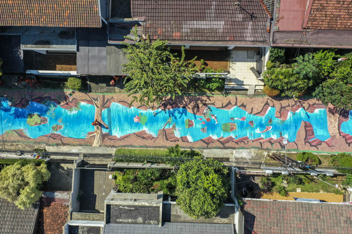 Melihat Mural 3D di Jalan Menuju Museum Basoeki Abdullah