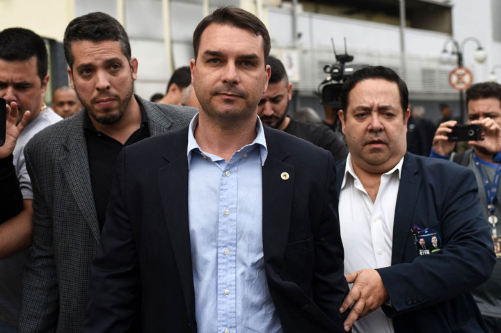 Putra Pertama Bolsonaro Positif Korona