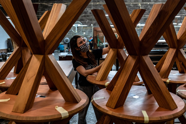 Tetap Bertahan dan Berproduksi di Tengah Pandemi