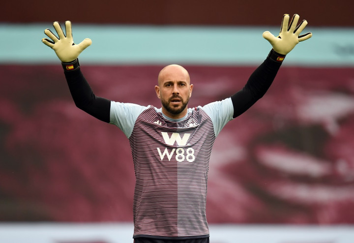 Resmi, Lazio Rekrut Pepe Reina dari Milan