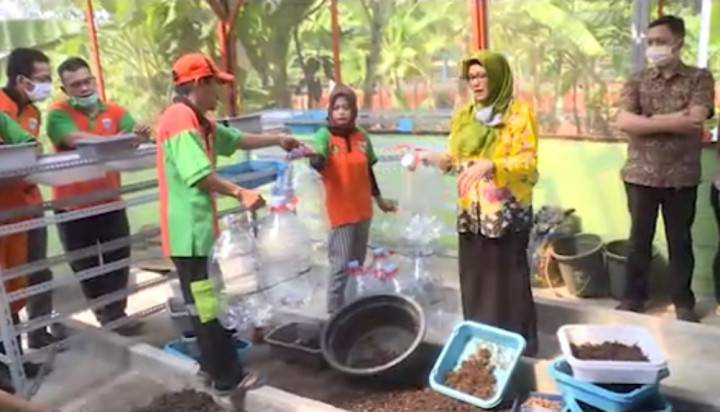 Potensi Ekonomi Daur Ulang Sampah Plastik PET Sekali Pakai