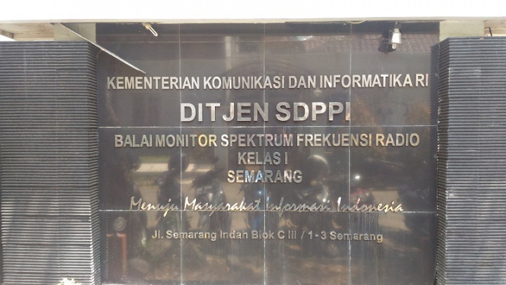 Balai Monitor Radio Semarang Musnahkan 63 Exciter