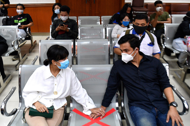 Didampingi Suami, Vanessa Angel Jalani Sidang Perdana Kasus Narkoba