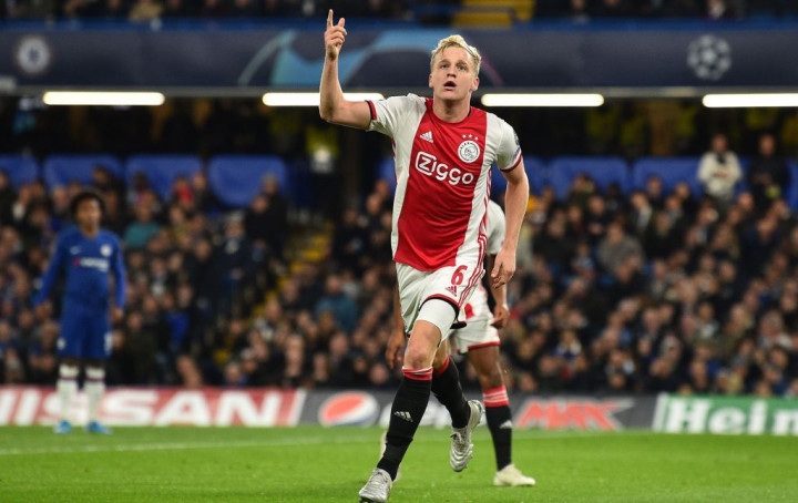 Van de Beek Pantas untuk MU