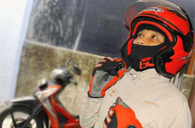 Jangan Asal Pakai Ukuran Helm